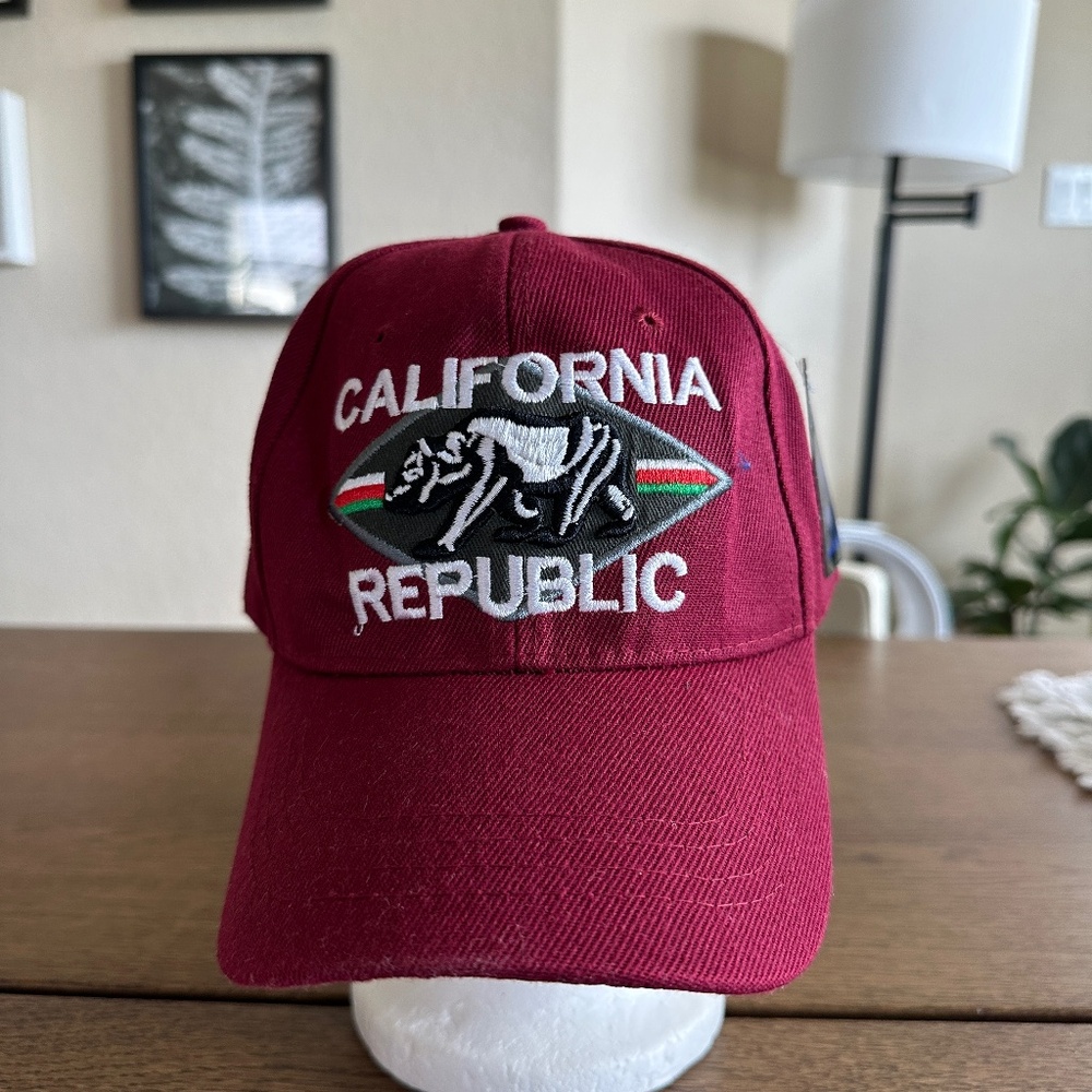 California Souvenir Hat. NEW